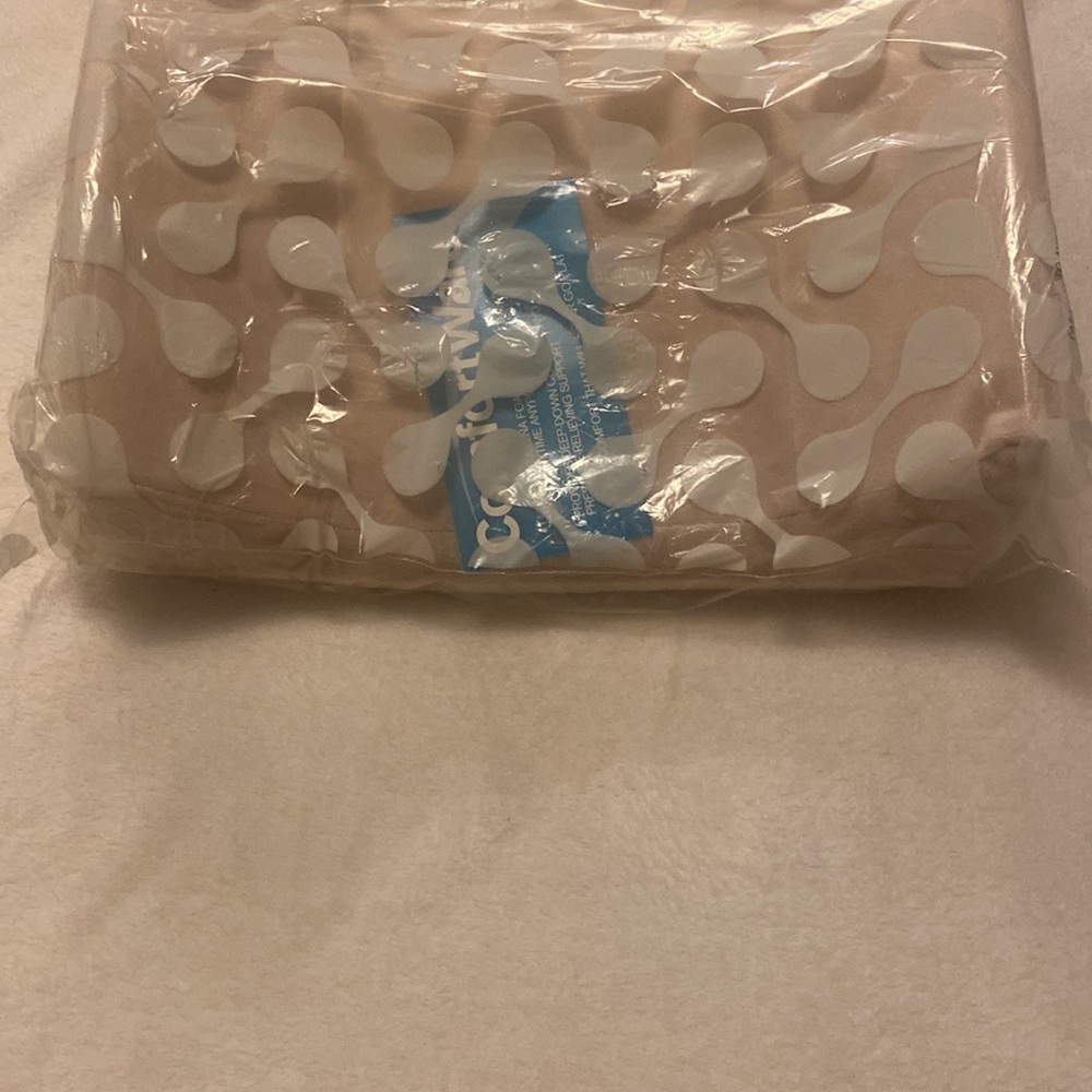 Pillow Wedge Purchased from Sleep Number. Brand New Still in Packaging - Picture 4 of 5